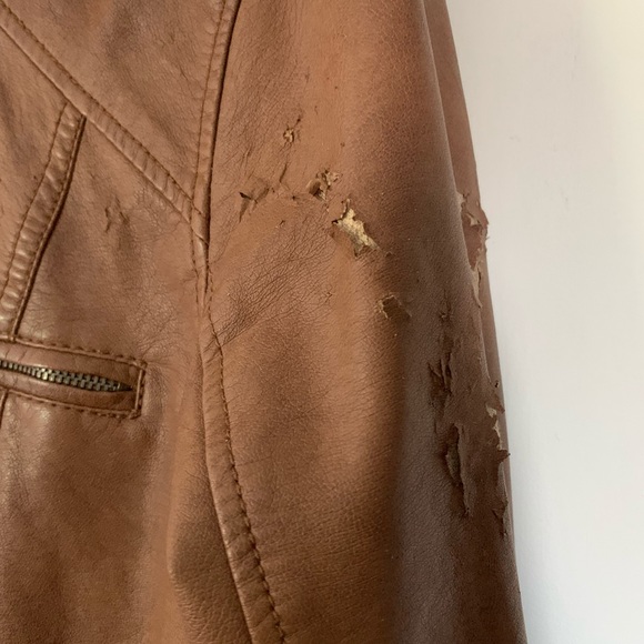 Fake leather jacket - Picture 3 of 3